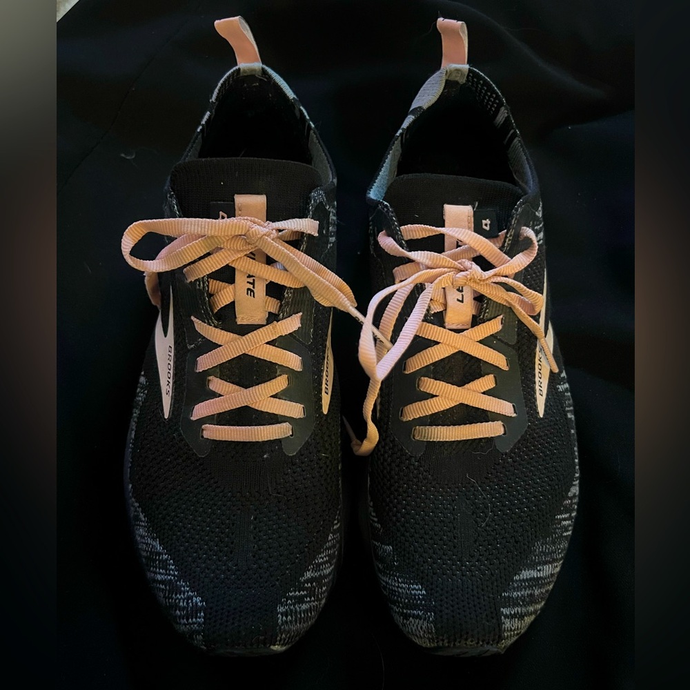 Brooks Levitate 4 Women’s Running Shoe | 9.5
